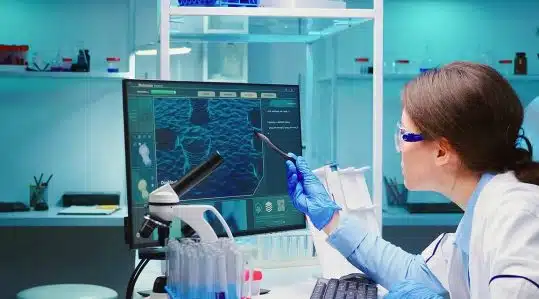 what-does-a-biochemist-do